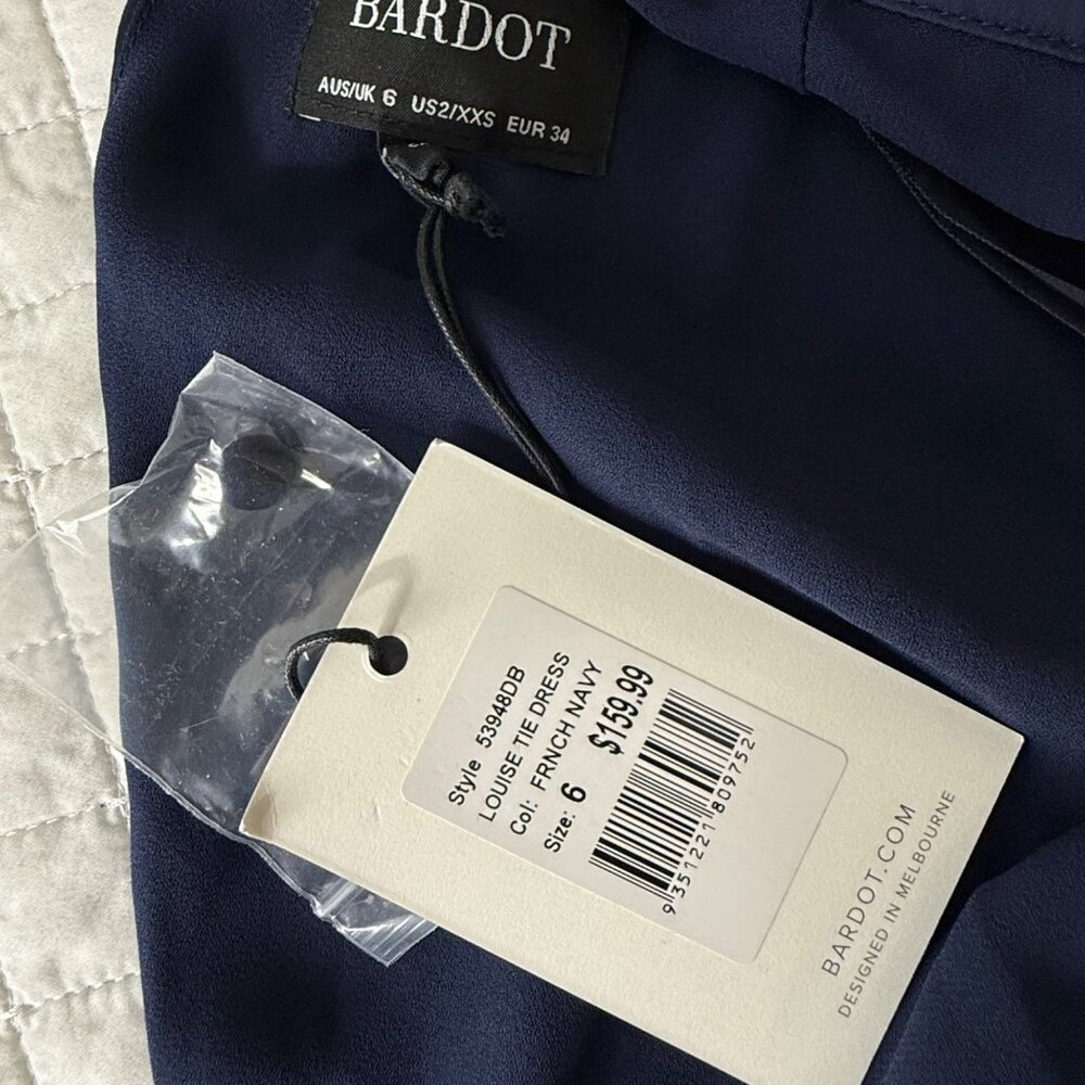 Bardot Navy Louise Tiered Dress 100% Polyester Long Sleeve Keyhole Back, Size 2 - Picture 5 of 12